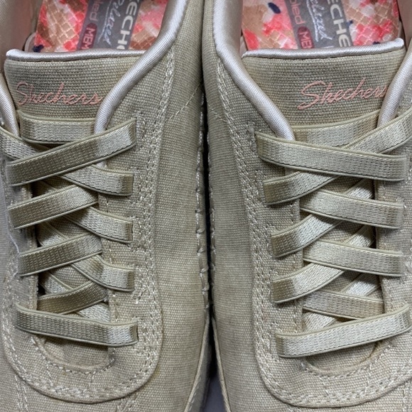 𝅺Skechers Relaxed Fit Denim Slip On Athletic Casual Shoe Size 8 Colour Natural - Picture 5 of 8